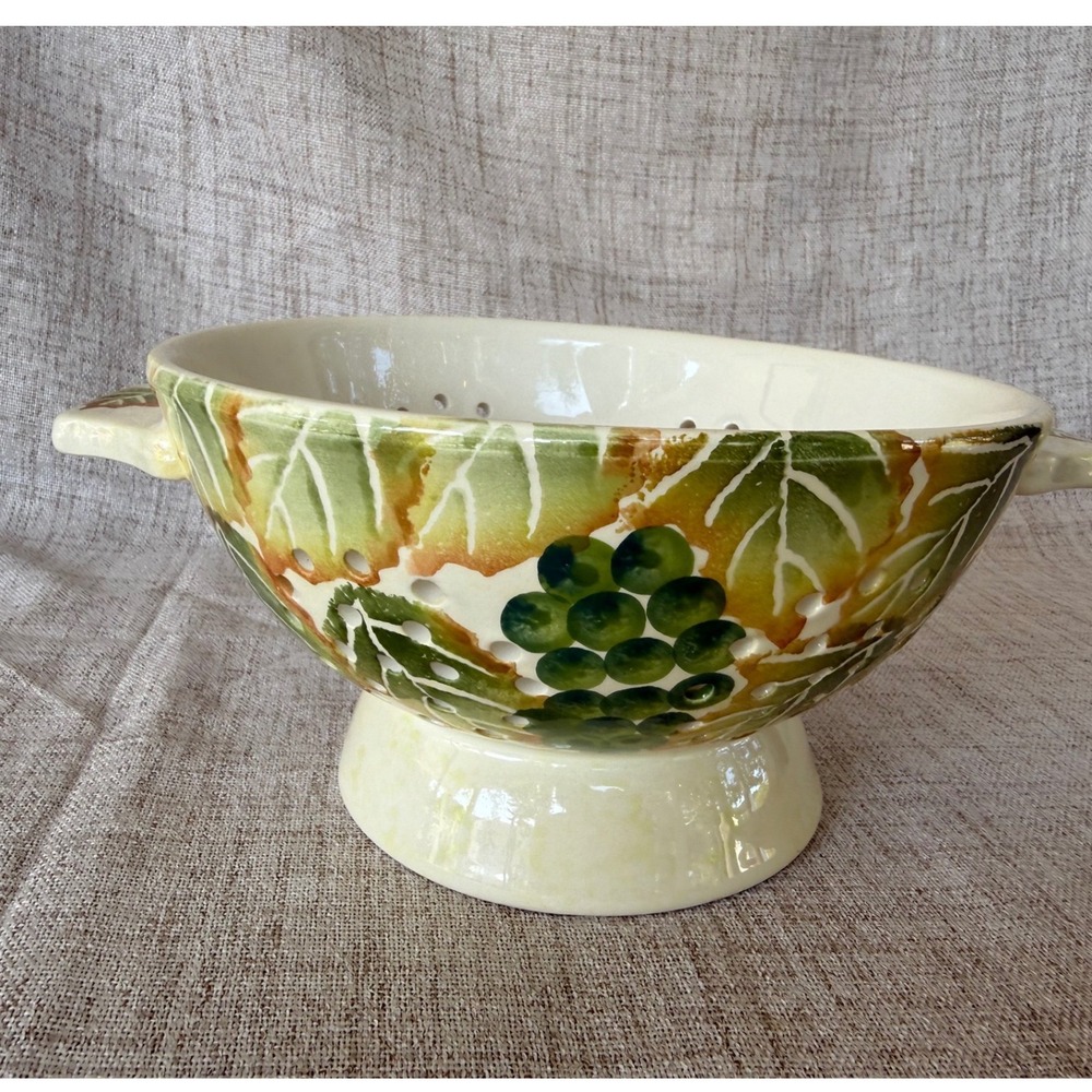 ND Hand Painted Ceramic Colander Berry Bowl Cream Green Grapes Excellent Footed